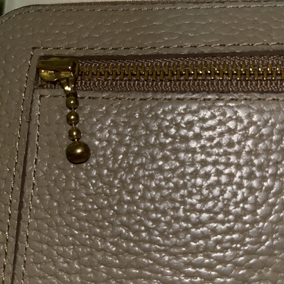 ADMU.    Phone fits.  LOOK how nice! EUC. Bright colors inside  Mint condition! - Picture 6 of 6